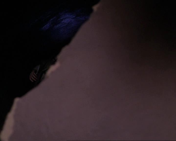 Charmed-Online-dot-net_119OutOfSight1840.jpg Charmed-Online-dot-net_119OutOfSight1840.jpg