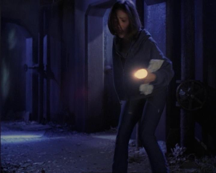 Charmed-Online-dot-net_119OutOfSight1841.jpg Charmed-Online-dot-net_119OutOfSight1841.jpg