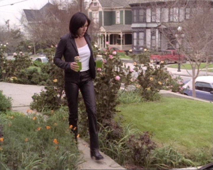 Charmed-Online-dot-net_119OutOfSight1876.jpg Charmed-Online-dot-net_119OutOfSight1876.jpg