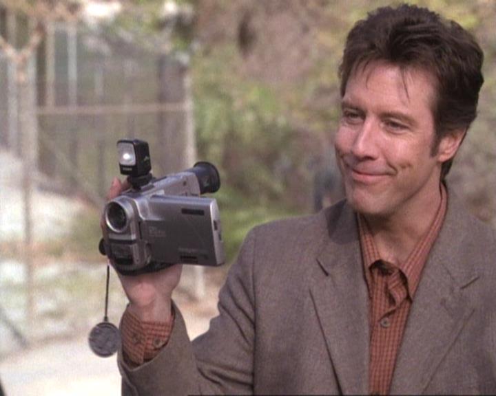 Charmed-Online-dot-net_119OutOfSight1938.jpg Charmed-Online-dot-net_119OutOfSight1938.jpg