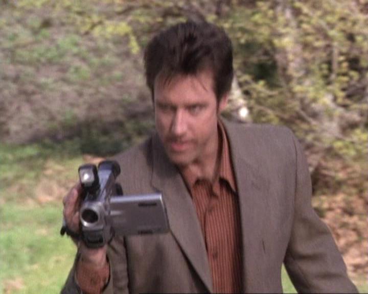 Charmed-Online-dot-net_119OutOfSight1943.jpg Charmed-Online-dot-net_119OutOfSight1943.jpg