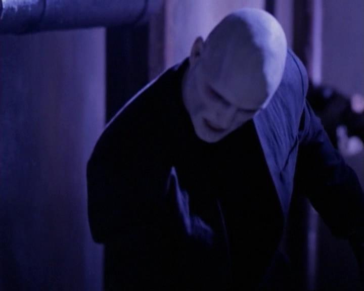 Charmed-Online-dot-net_119OutOfSight1958.jpg Charmed-Online-dot-net_119OutOfSight1958.jpg