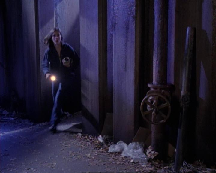 Charmed-Online-dot-net_119OutOfSight1960.jpg Charmed-Online-dot-net_119OutOfSight1960.jpg