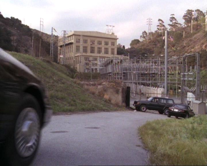 Charmed-Online-dot-net_119OutOfSight1975.jpg Charmed-Online-dot-net_119OutOfSight1975.jpg