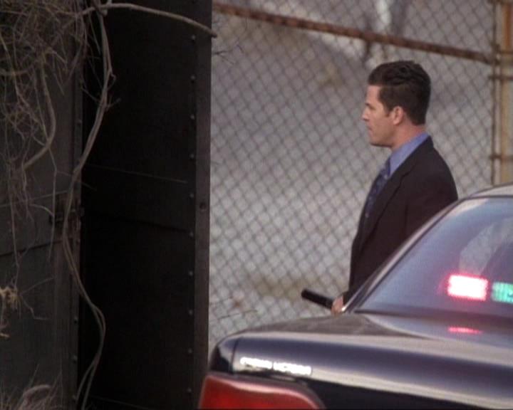 Charmed-Online-dot-net_119OutOfSight1990.jpg Charmed-Online-dot-net_119OutOfSight1990.jpg