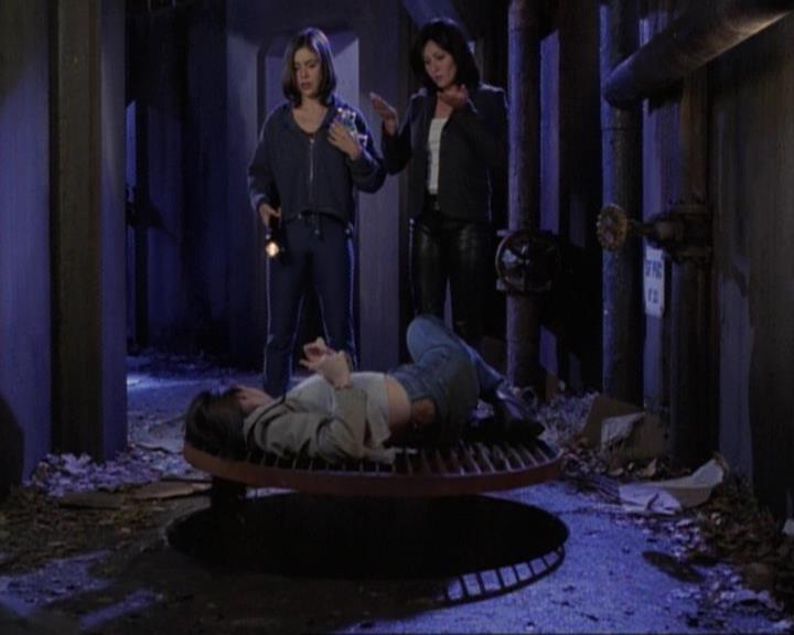 Charmed-Online-dot-net_119OutOfSight2017.jpg Charmed-Online-dot-net_119OutOfSight2017.jpg