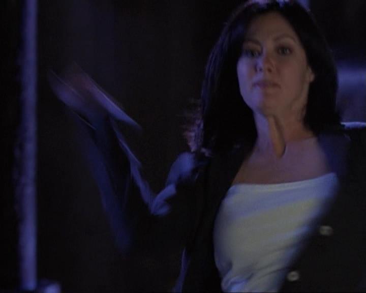 Charmed-Online-dot-net_119OutOfSight2056.jpg Charmed-Online-dot-net_119OutOfSight2056.jpg