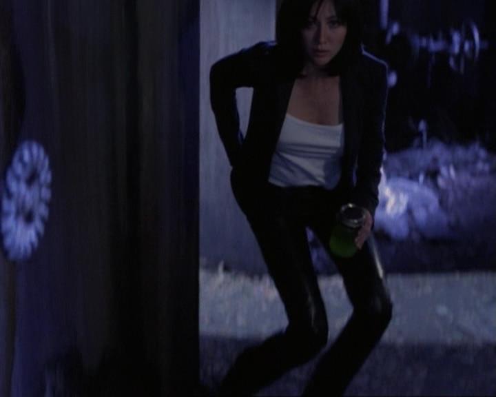 Charmed-Online-dot-net_119OutOfSight2121.jpg Charmed-Online-dot-net_119OutOfSight2121.jpg