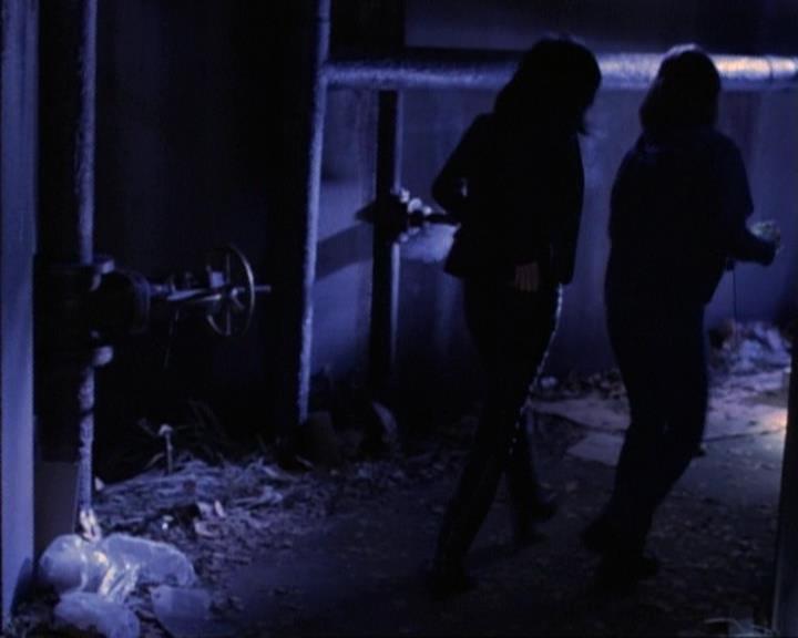 Charmed-Online-dot-net_119OutOfSight2124.jpg Charmed-Online-dot-net_119OutOfSight2124.jpg