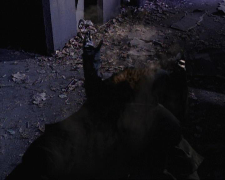 Charmed-Online-dot-net_119OutOfSight2140.jpg Charmed-Online-dot-net_119OutOfSight2140.jpg