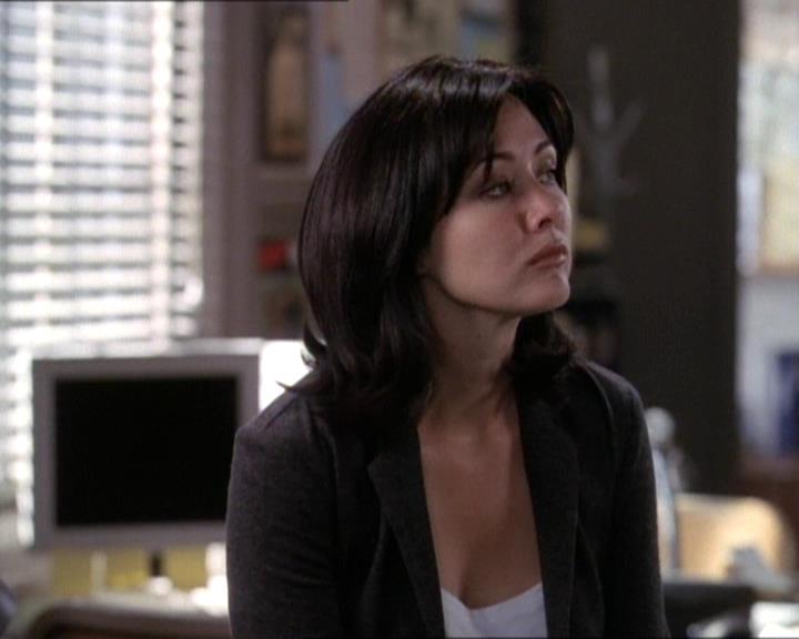 Charmed-Online-dot-net_119OutOfSight2324.jpg Charmed-Online-dot-net_119OutOfSight2324.jpg