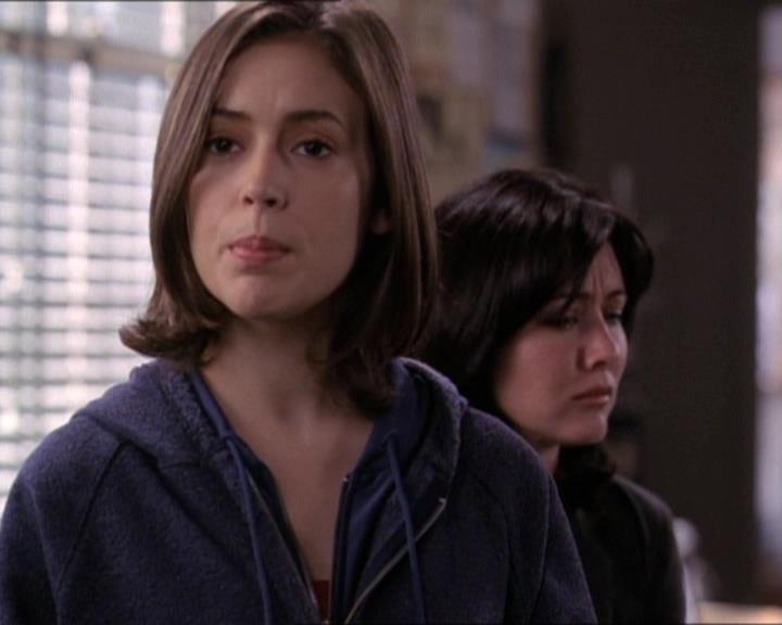 Charmed-Online-dot-net_119OutOfSight2331.jpg Charmed-Online-dot-net_119OutOfSight2331.jpg