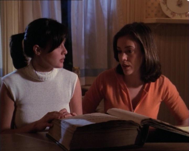 Charmed-Online-dot-net_120ThePowerOfTwo1654.jpg Charmed-Online-dot-net_120ThePowerOfTwo1654.jpg