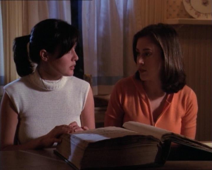 Charmed-Online-dot-net_120ThePowerOfTwo1655.jpg Charmed-Online-dot-net_120ThePowerOfTwo1655.jpg