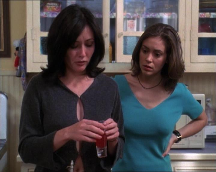 Charmed-Online-dot-net_120ThePowerOfTwo1919.jpg