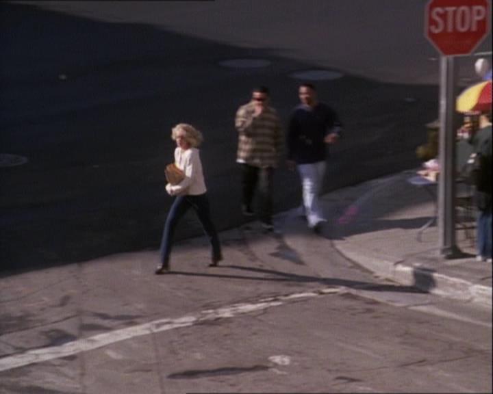 Charmed-Online-dot-net_121LoveHurts0008.jpg Charmed-Online-dot-net_121LoveHurts0008.jpg