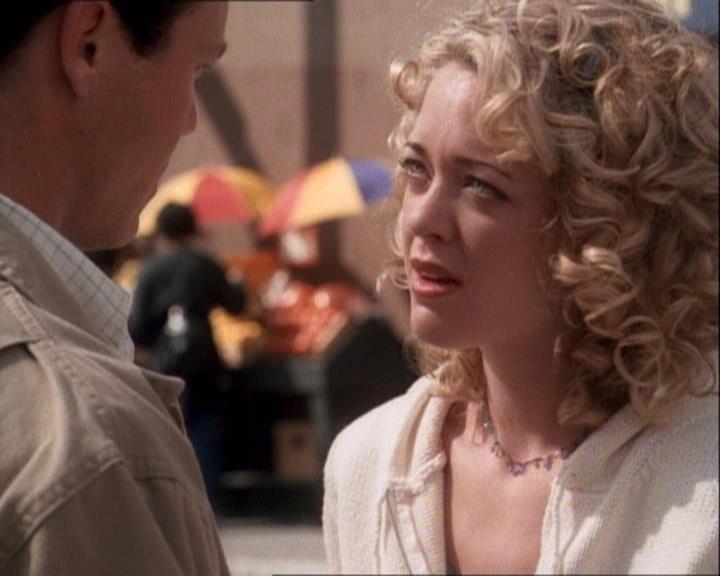 Charmed-Online-dot-net_121LoveHurts0030.jpg Charmed-Online-dot-net_121LoveHurts0030.jpg