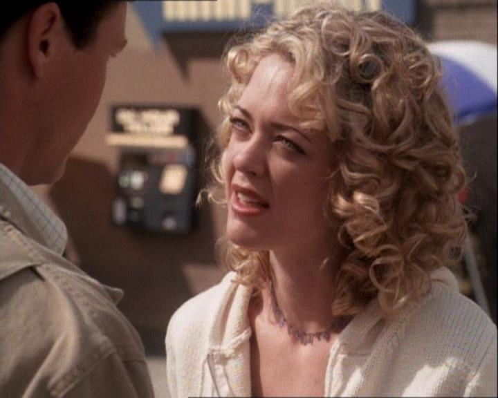 Charmed-Online-dot-net_121LoveHurts0051.jpg Charmed-Online-dot-net_121LoveHurts0051.jpg