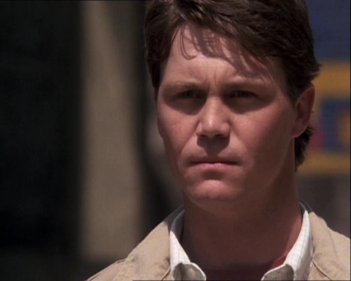 Charmed-Online-dot-net_121LoveHurts0118.jpg Charmed-Online-dot-net_121LoveHurts0118.jpg