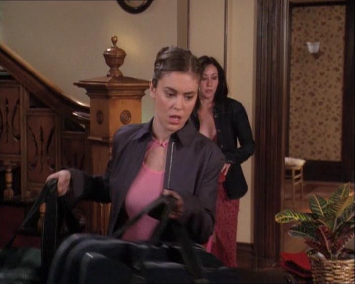 Charmed-Online-dot-net_121LoveHurts0142.jpg Charmed-Online-dot-net_121LoveHurts0142.jpg