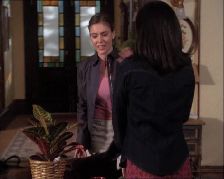 Charmed-Online-dot-net_121LoveHurts0146.jpg Charmed-Online-dot-net_121LoveHurts0146.jpg