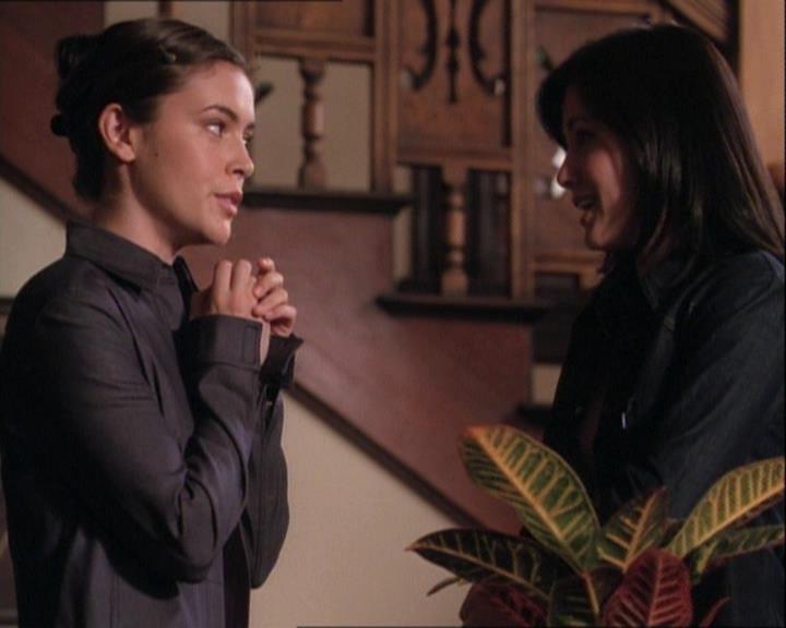 Charmed-Online-dot-net_121LoveHurts0164.jpg Charmed-Online-dot-net_121LoveHurts0164.jpg