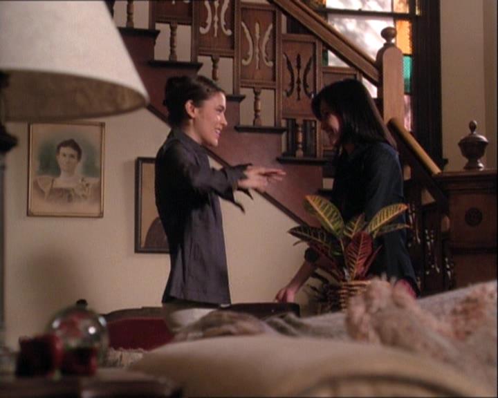 Charmed-Online-dot-net_121LoveHurts0166.jpg Charmed-Online-dot-net_121LoveHurts0166.jpg