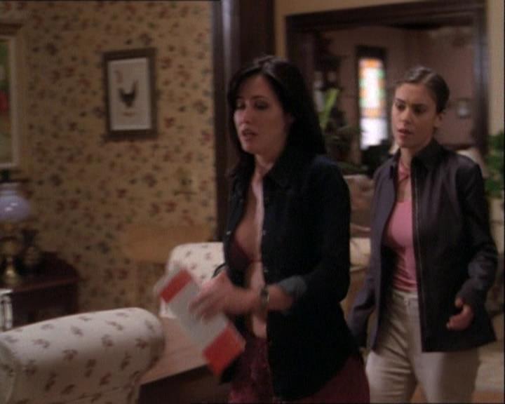 Charmed-Online-dot-net_121LoveHurts0174.jpg Charmed-Online-dot-net_121LoveHurts0174.jpg