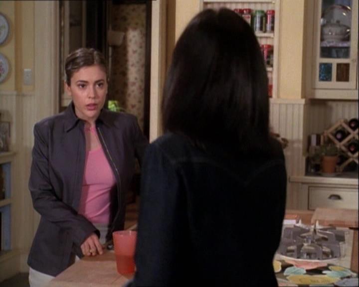 Charmed-Online-dot-net_121LoveHurts0184.jpg Charmed-Online-dot-net_121LoveHurts0184.jpg