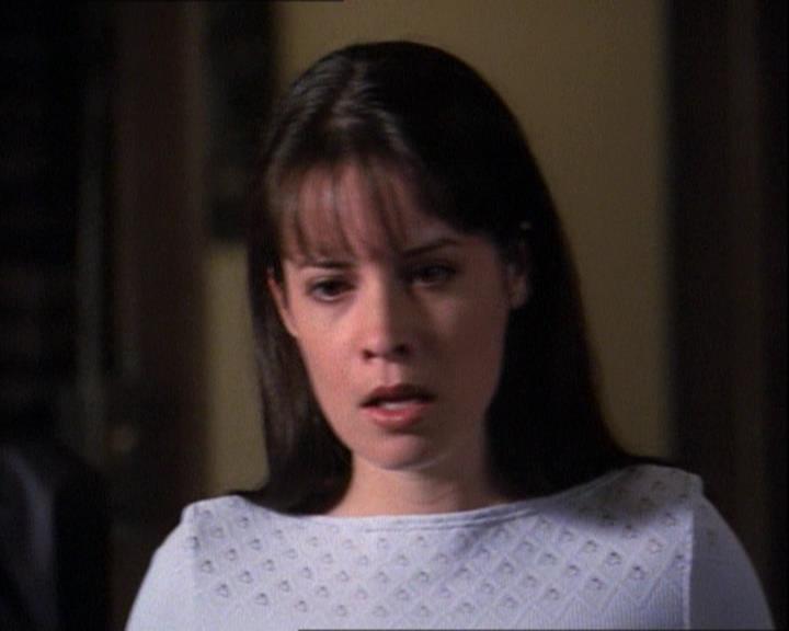 Charmed-Online-dot-net_121LoveHurts0234.jpg Charmed-Online-dot-net_121LoveHurts0234.jpg