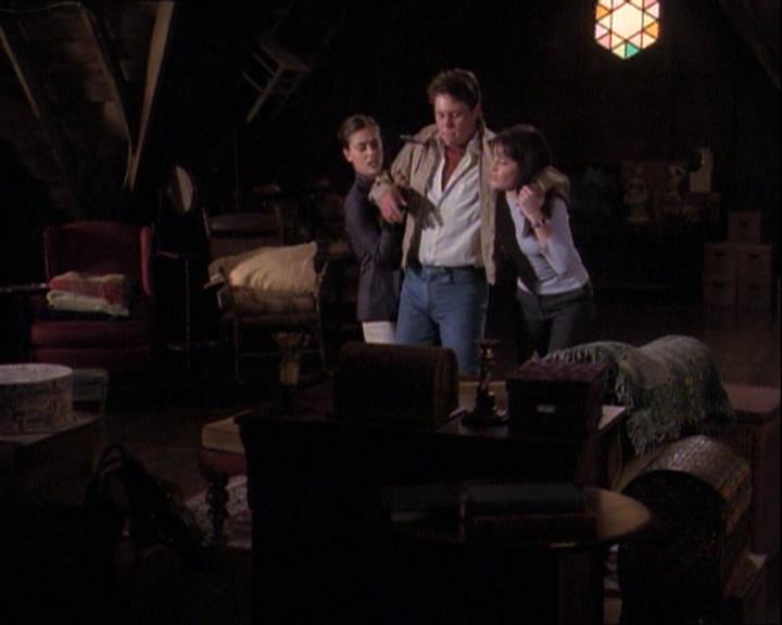 Charmed-Online-dot-net_121LoveHurts0341.jpg Charmed-Online-dot-net_121LoveHurts0341.jpg