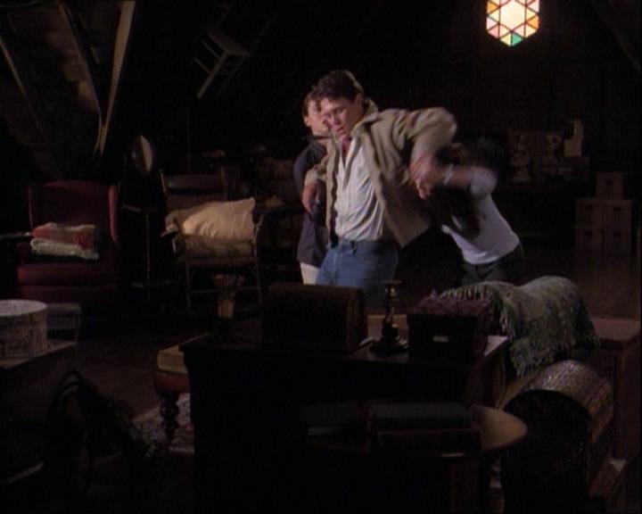 Charmed-Online-dot-net_121LoveHurts0342.jpg Charmed-Online-dot-net_121LoveHurts0342.jpg