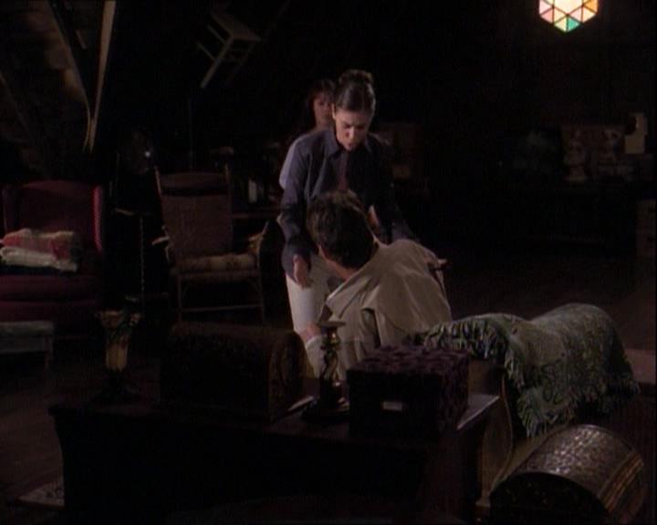 Charmed-Online-dot-net_121LoveHurts0349.jpg Charmed-Online-dot-net_121LoveHurts0349.jpg