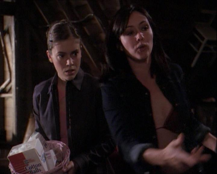 Charmed-Online-dot-net_121LoveHurts0372.jpg Charmed-Online-dot-net_121LoveHurts0372.jpg