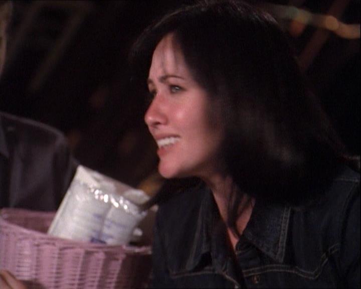 Charmed-Online-dot-net_121LoveHurts0378.jpg Charmed-Online-dot-net_121LoveHurts0378.jpg