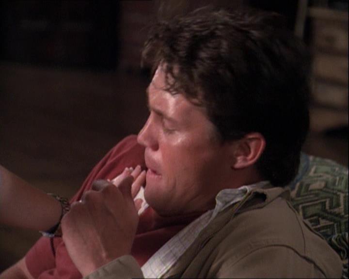 Charmed-Online-dot-net_121LoveHurts0390.jpg Charmed-Online-dot-net_121LoveHurts0390.jpg