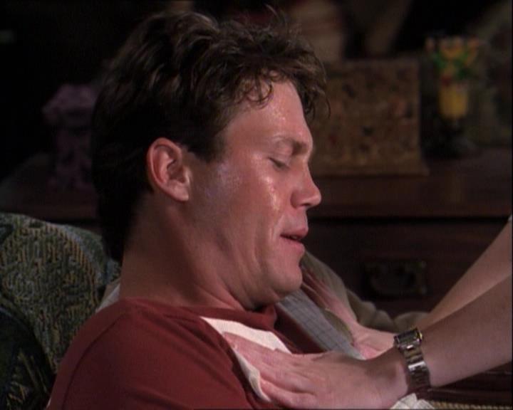 Charmed-Online-dot-net_121LoveHurts0406.jpg Charmed-Online-dot-net_121LoveHurts0406.jpg