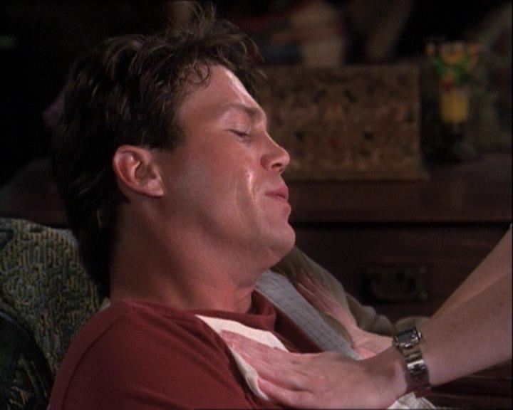 Charmed-Online-dot-net_121LoveHurts0407.jpg Charmed-Online-dot-net_121LoveHurts0407.jpg