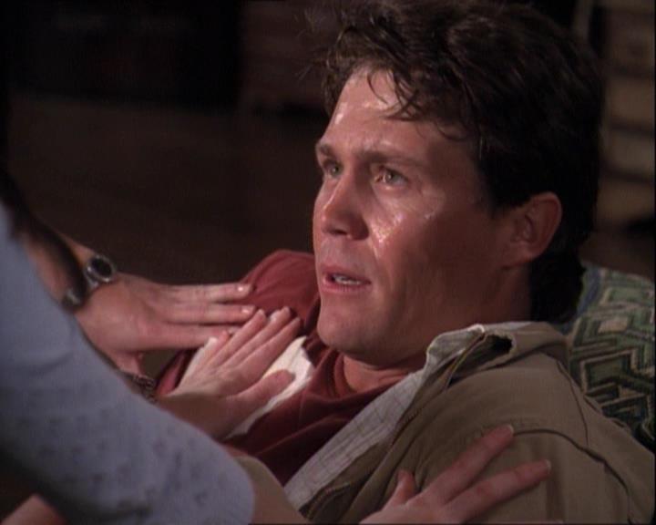 Charmed-Online-dot-net_121LoveHurts0420.jpg Charmed-Online-dot-net_121LoveHurts0420.jpg