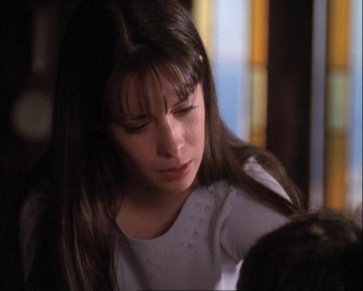 Charmed-Online-dot-net_121LoveHurts0422.jpg Charmed-Online-dot-net_121LoveHurts0422.jpg