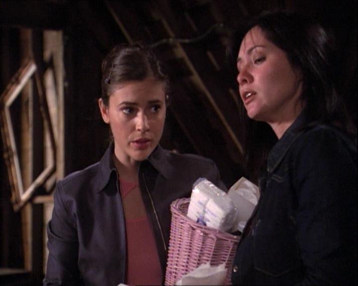 Charmed-Online-dot-net_121LoveHurts0464.jpg Charmed-Online-dot-net_121LoveHurts0464.jpg