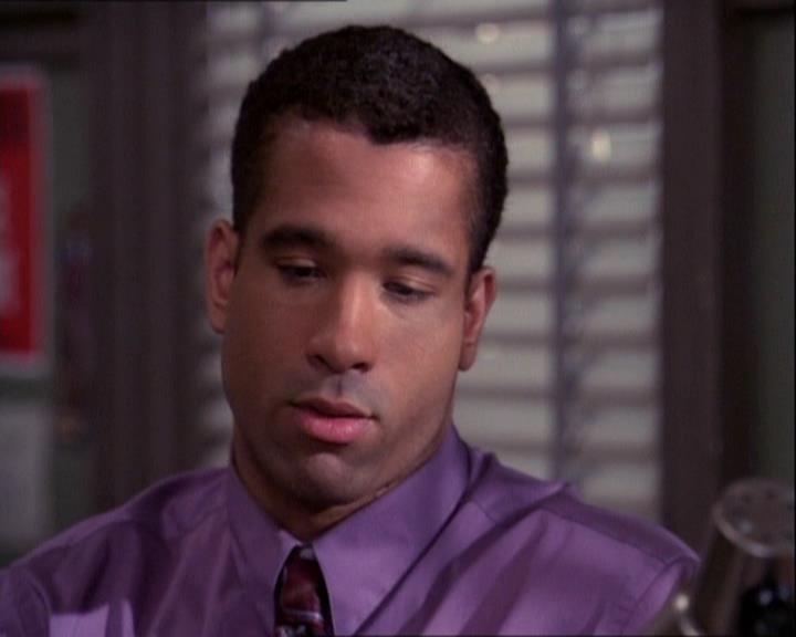 Charmed-Online-dot-net_121LoveHurts0498.jpg Charmed-Online-dot-net_121LoveHurts0498.jpg