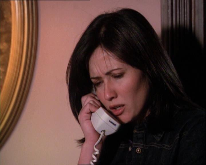 Charmed-Online-dot-net_121LoveHurts0500.jpg Charmed-Online-dot-net_121LoveHurts0500.jpg