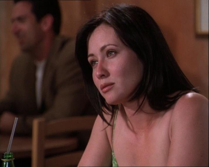 Charmed-Online-dot-net_121LoveHurts0603.jpg Charmed-Online-dot-net_121LoveHurts0603.jpg