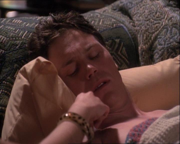 Charmed-Online-dot-net_121LoveHurts0721.jpg Charmed-Online-dot-net_121LoveHurts0721.jpg