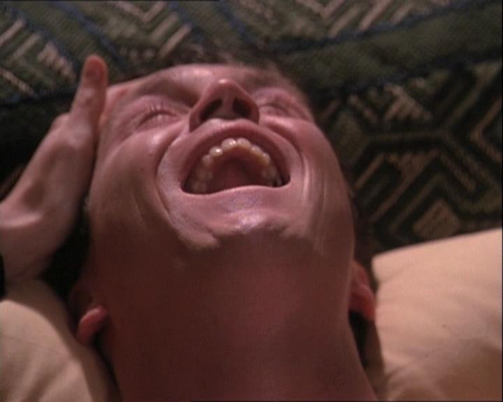 Charmed-Online-dot-net_121LoveHurts0730.jpg Charmed-Online-dot-net_121LoveHurts0730.jpg