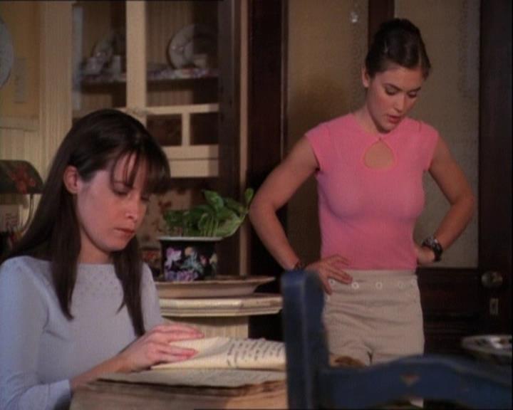 Charmed-Online-dot-net_121LoveHurts0796.jpg Charmed-Online-dot-net_121LoveHurts0796.jpg