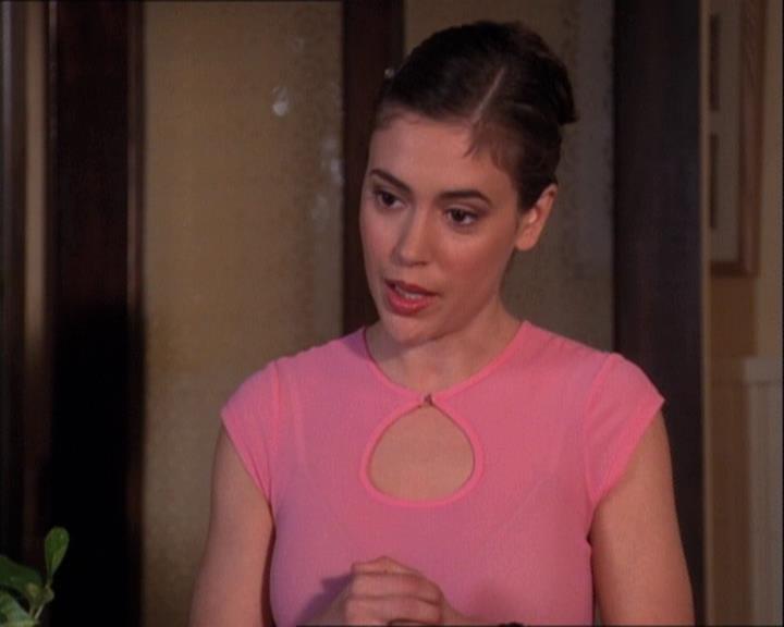 Charmed-Online-dot-net_121LoveHurts0811.jpg Charmed-Online-dot-net_121LoveHurts0811.jpg