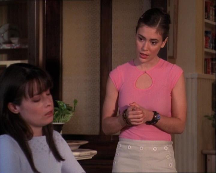 Charmed-Online-dot-net_121LoveHurts0815.jpg Charmed-Online-dot-net_121LoveHurts0815.jpg