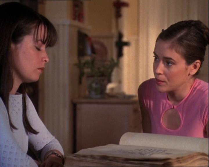 Charmed-Online-dot-net_121LoveHurts0831.jpg Charmed-Online-dot-net_121LoveHurts0831.jpg